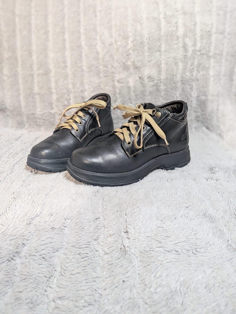 Vintage Timberland Women's Black Leather Lace-Up Work Shoes - Black